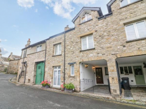 No 2 The Mews